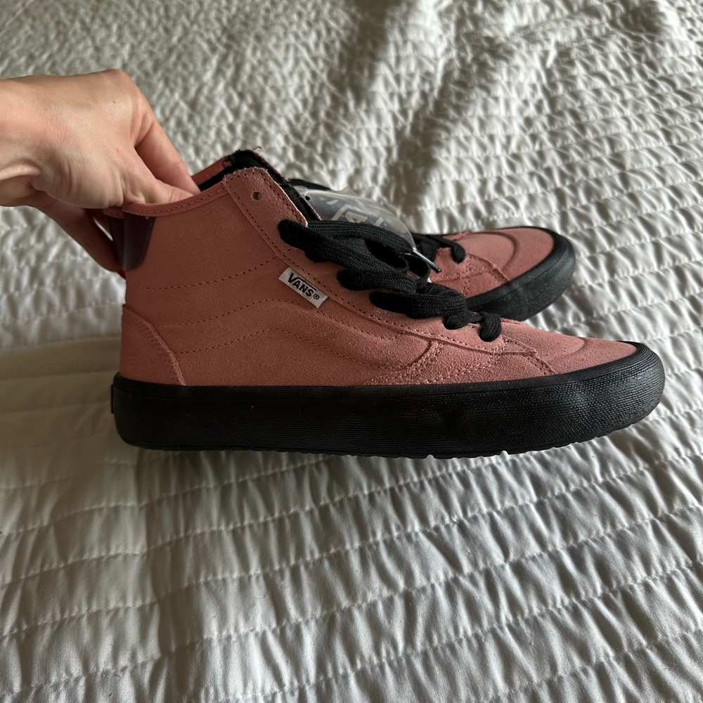 Brand new Vans “the Lizzie” ecocush skateboarding shoes.